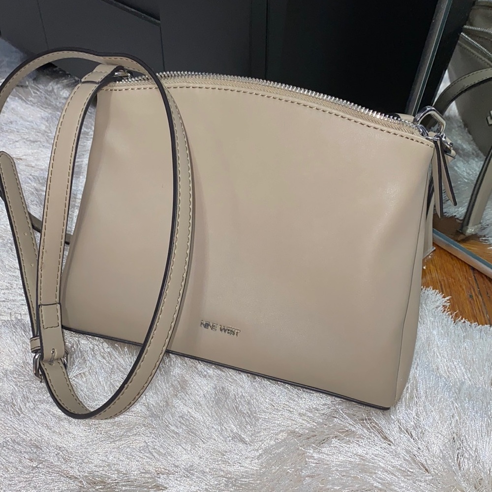 Women’s Nine West crossbody bag